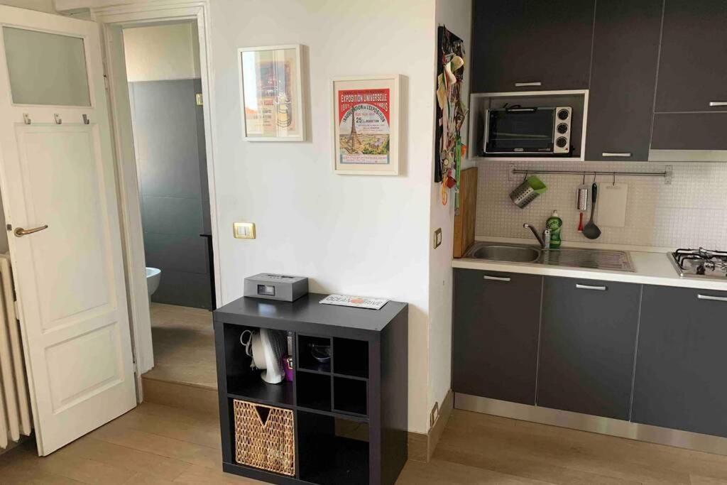 Appartamento splendido con tutti servizi in zona Navigli Milano Esterno foto