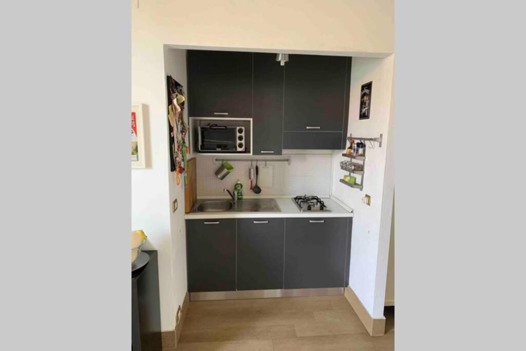 Appartamento splendido con tutti servizi in zona Navigli Milano Esterno foto